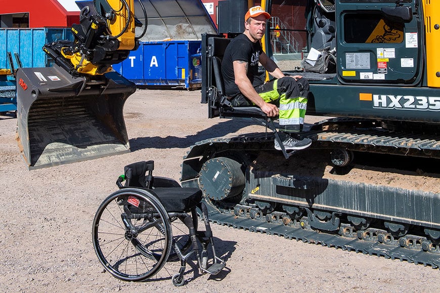 DISABILITY IS NO BARRIER FOR SWEDISH OPERATOR – HYUNDAI DEALER FINDS A SOLUTION TO GET PATRIK BACK ‘OFF ROAD’